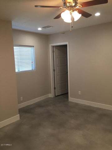 Building Photo - 4Bed/2Bath House at Thomas/24th St! JOIN T...