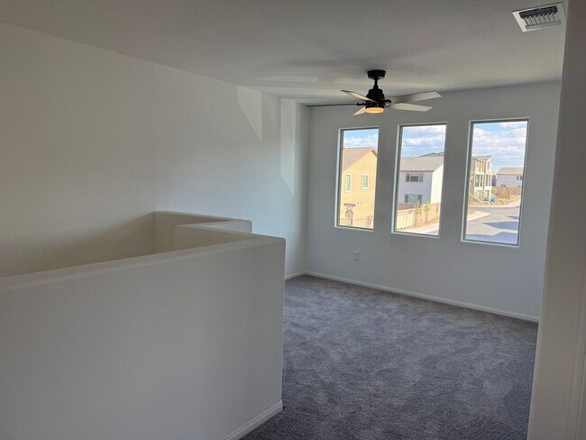 Building Photo - Brand new Southwest 3 bedrooms 2.5 bathrooms