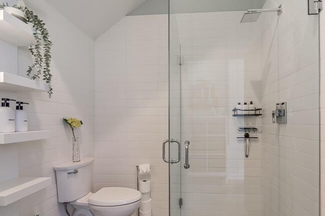 Building Photo - 3821 34th Ave W