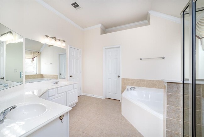 Building Photo - 7007 Sierra Night Dr