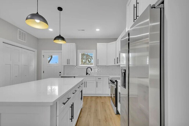 Building Photo - Call to inquire about Specials! New Construction / 4 bed, 4 bath Available 8/14/2026