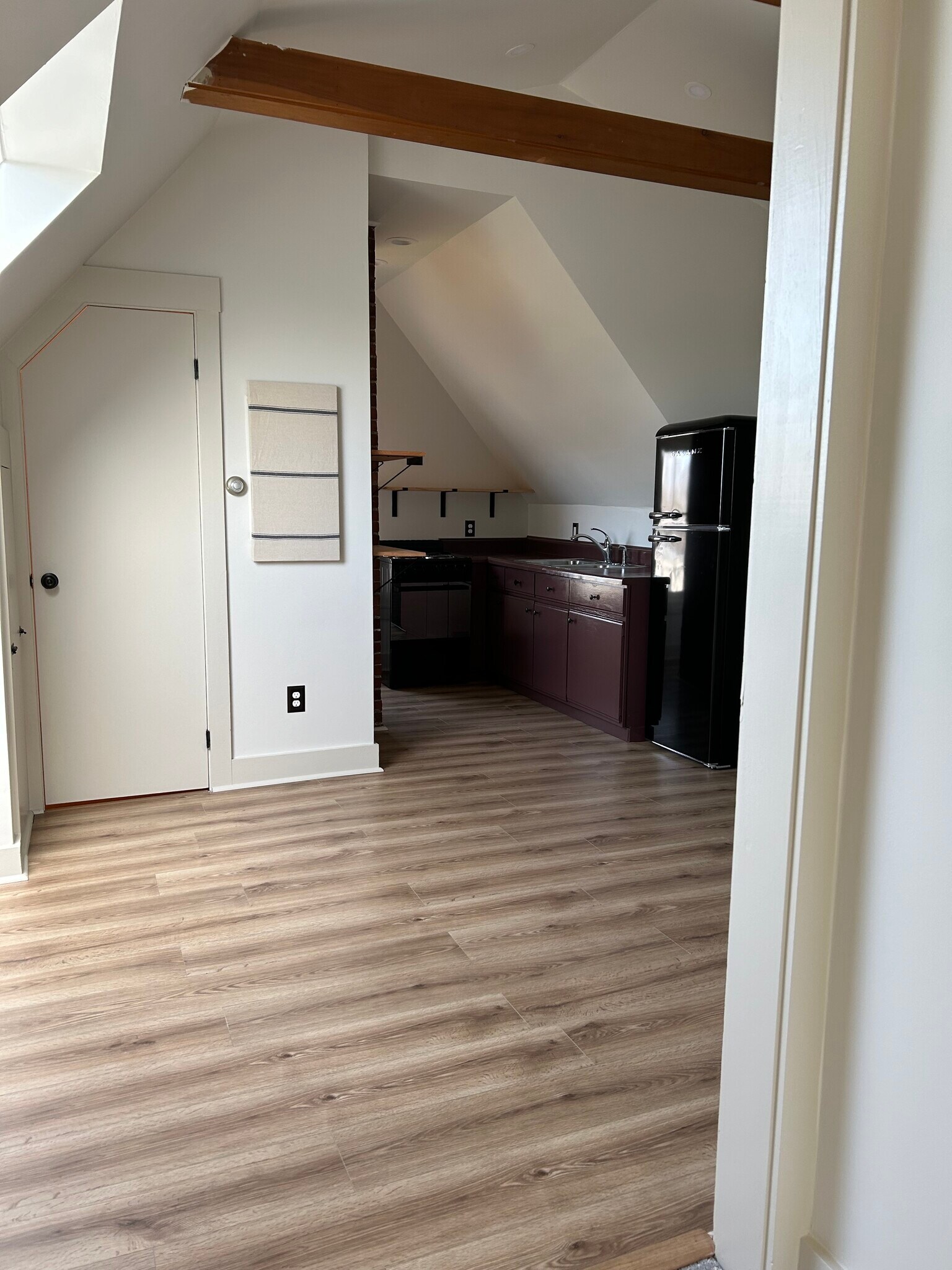 Building Photo - 332 Broadway