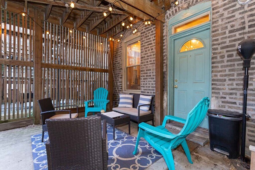 Building Photo - 1309 N Greenview Ave