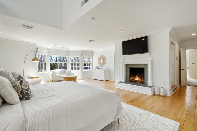 Building Photo - 556 Riversville Rd