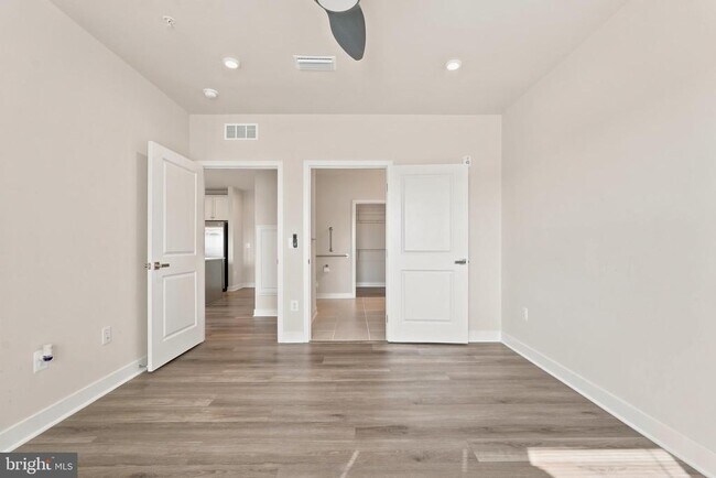 Building Photo - 4399 Peach Lily Ln