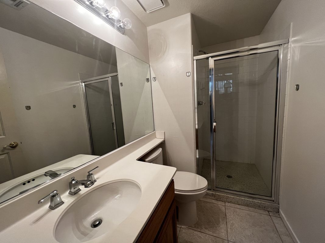 Building Photo - 8327 San Ramon Dr