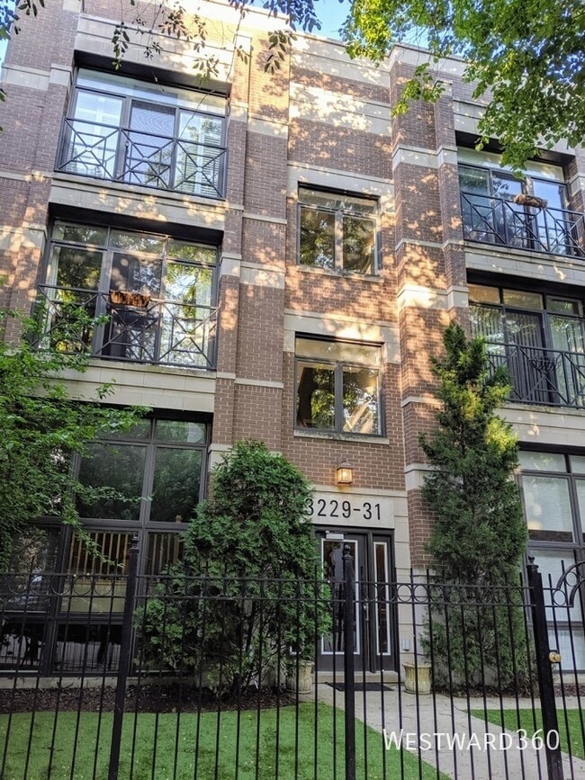 Building Photo - 3231 N Clifton Ave