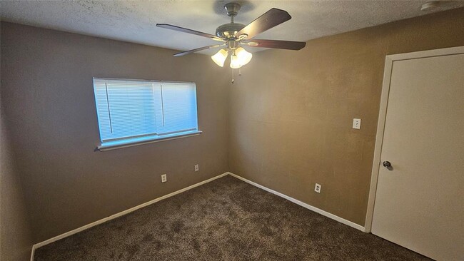 Building Photo - 19450 Cypress River Dr