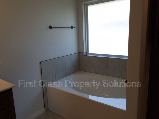 Building Photo - 19616 Bolton Rd