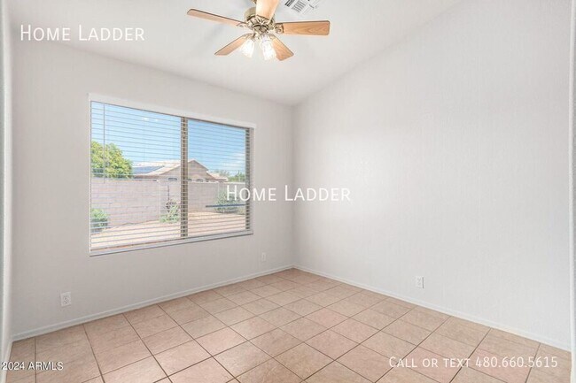 Building Photo - 917 S Del Rancho