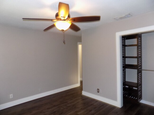Building Photo - 14139 Swallow Dr