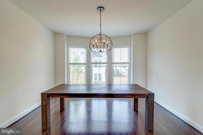 Building Photo - 42261 Riggins Ridge Terrace