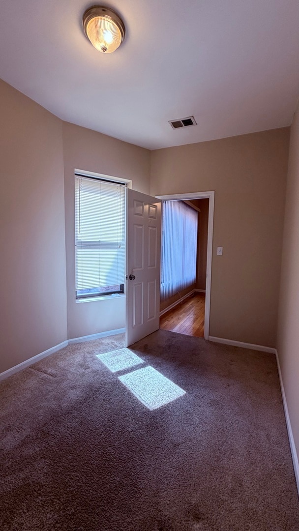 Building Photo - 4055 S Calumet Ave