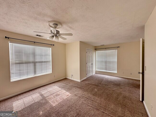 Building Photo - 3713 Crescent Hill Ln