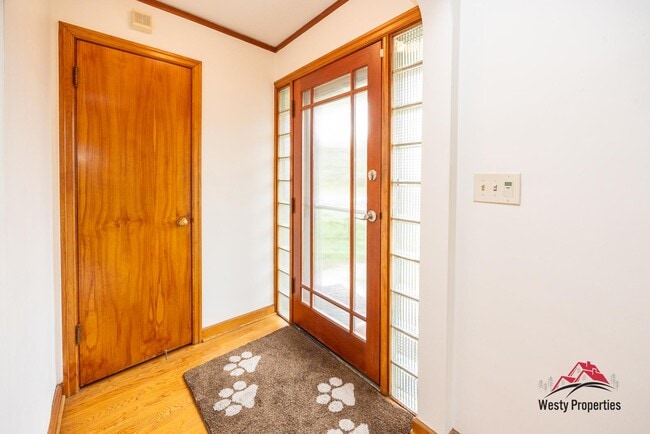 Building Photo - 3205 NE Davis St