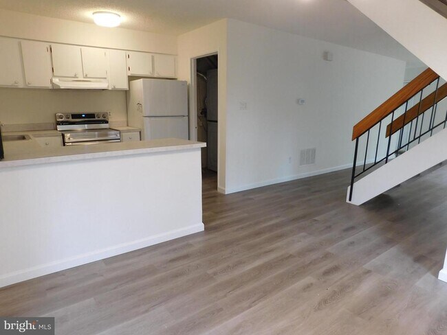 Building Photo - 2130 Cartwright Pl