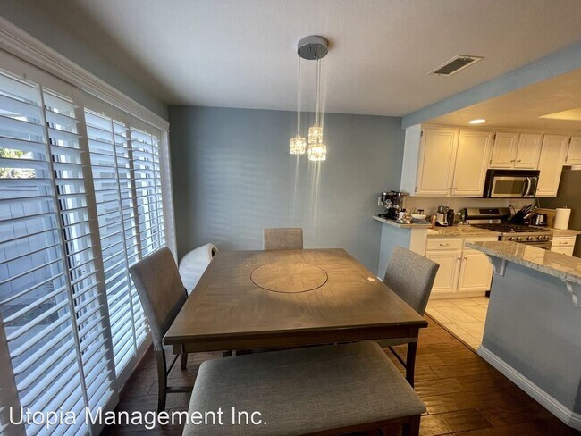 Building Photo - 3 br, 2.5 bath House - 2211 Carob Way