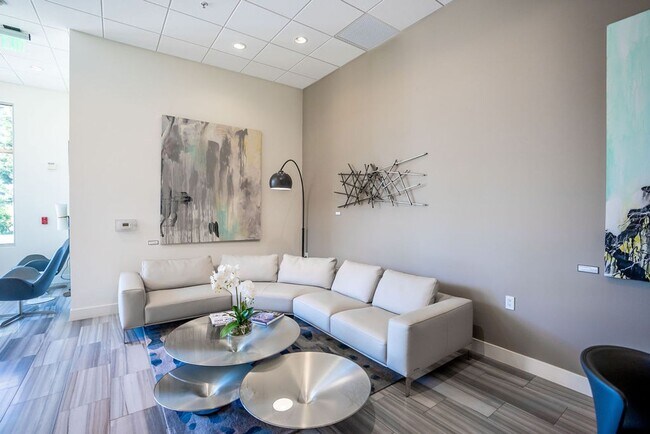 Building Photo - Fully Furnished Condo in the prestigious R...