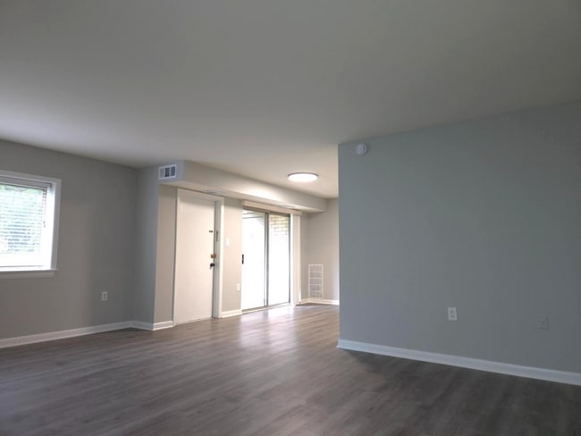 Building Photo - 12209 Braxfield Ct