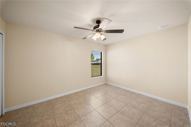 Building Photo - 2820 SW 7th Pl