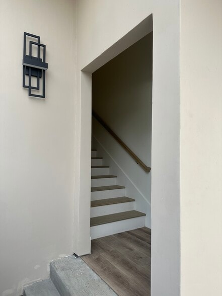 Building Photo - 14502 Graystone Ave