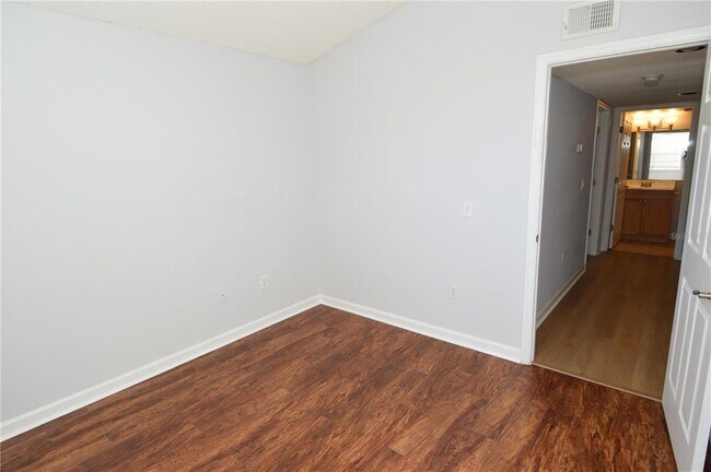 Building Photo - 2500 Winding Creek Blvd