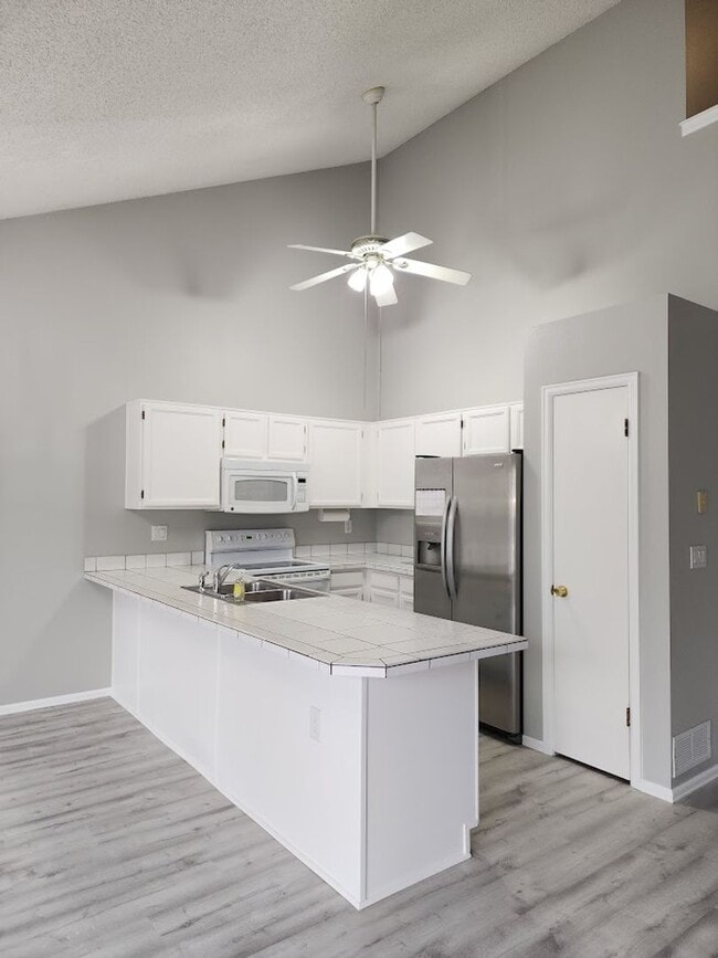 Building Photo - Long Realty & Property Management - Fully ...