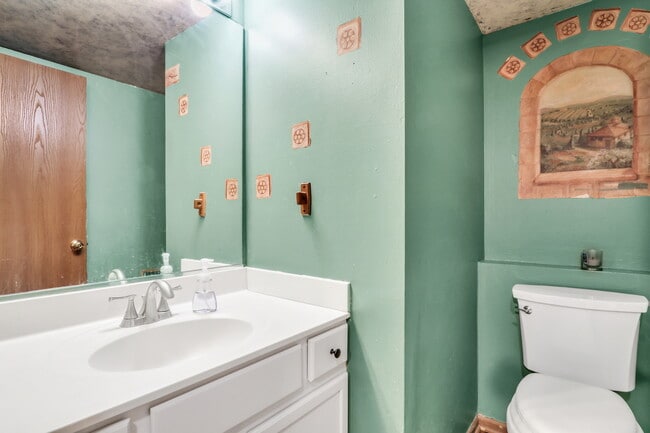 Building Photo - 1223 S Elder Ln