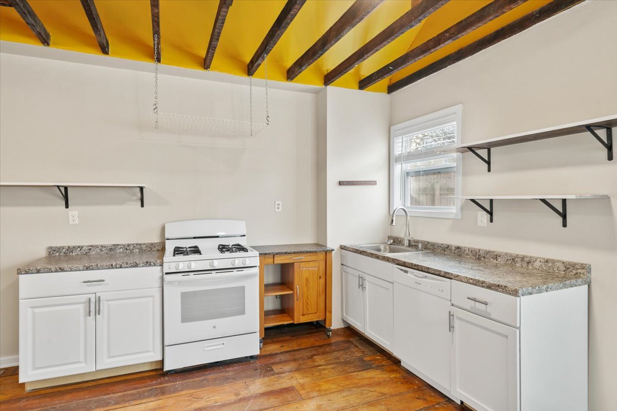 Building Photo - 1822 Holly St