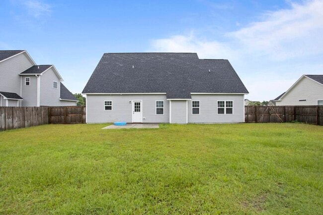 Building Photo - 202 Breakwater Dr