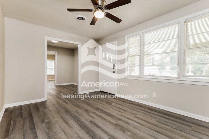 Building Photo - 2913 22nd Ave