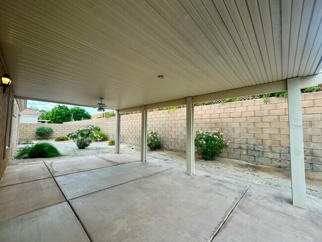 Building Photo - 74088 Daisy Ln