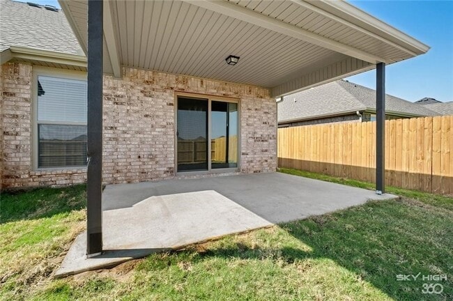 Building Photo - 4446 W Barhem Dr