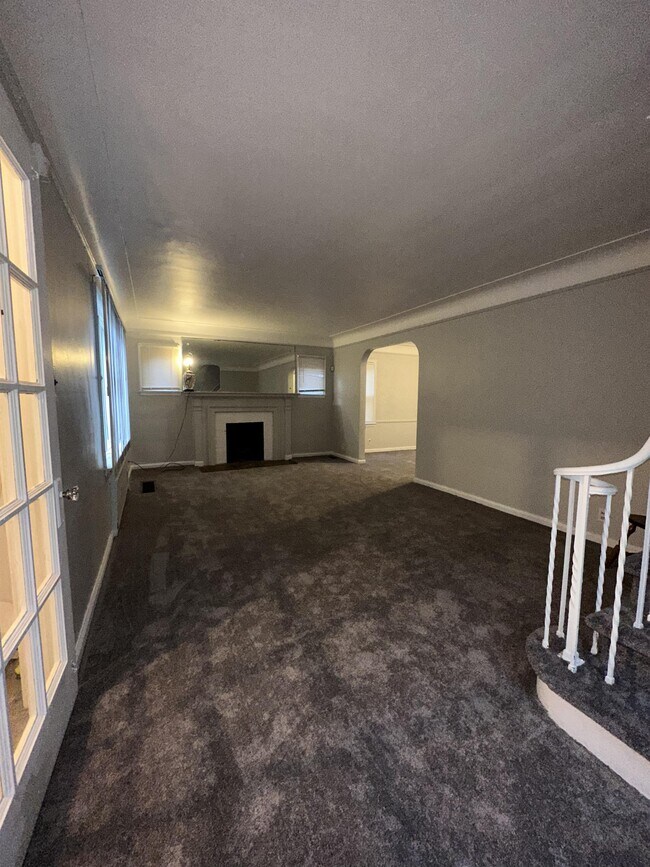 Building Photo - 10813 Whitehill St