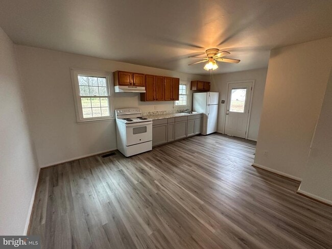 Building Photo - 14835 Rock Point Rd