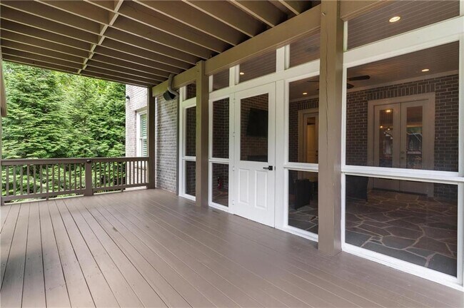 Building Photo - 1685 Mt Paran Rd NW