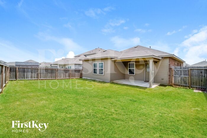 Building Photo - 8941 Elizabeth Pk