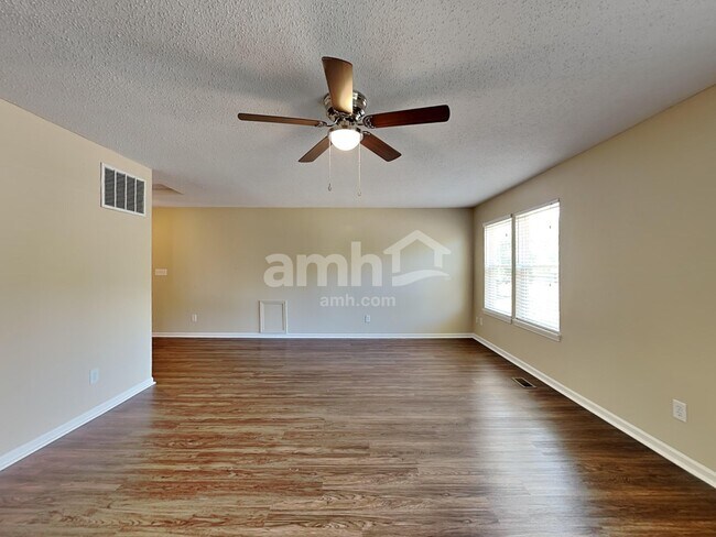 Building Photo - 1688 Harvest Meadow Dr