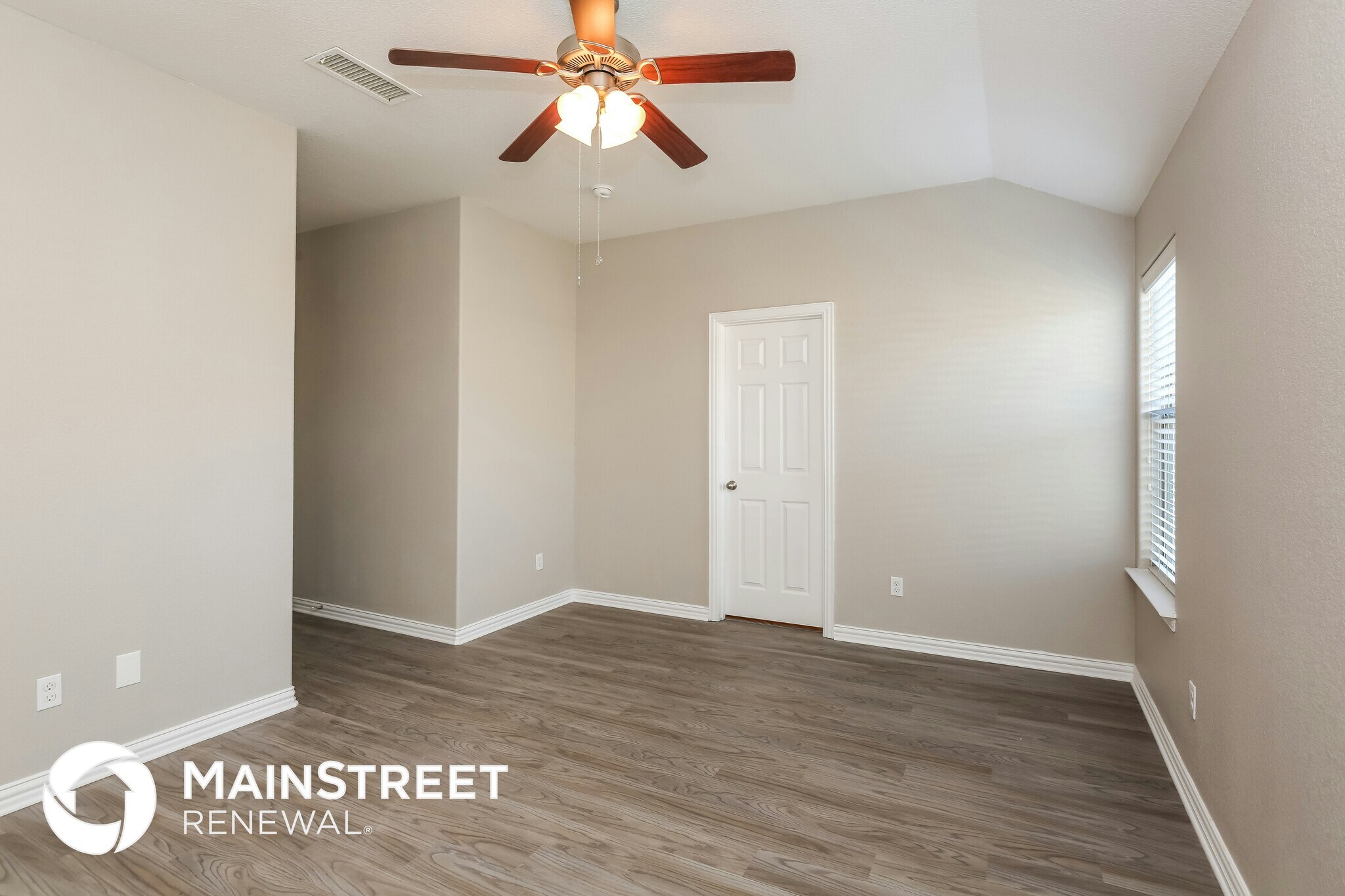 Building Photo - 3428 Heatherbend St