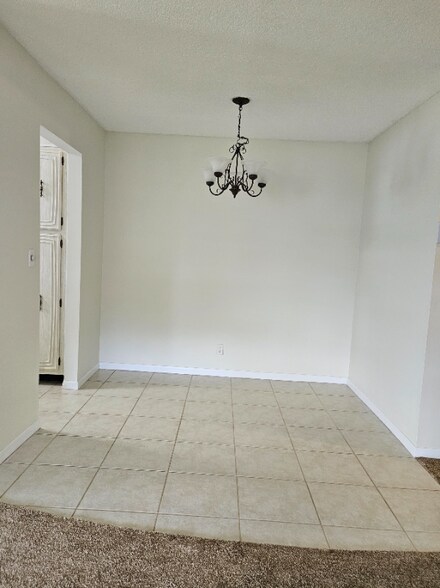 Building Photo - 277 W High Point Ct