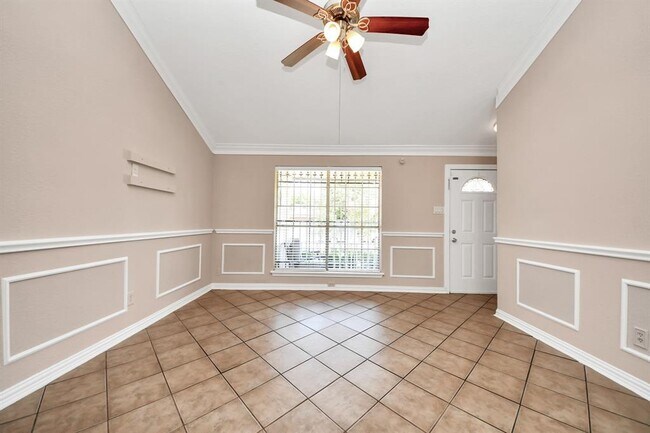 Building Photo - 12922 Grovemill Dr