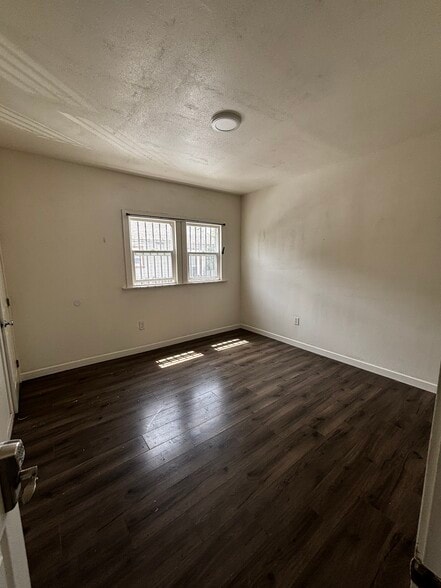 Building Photo - 4059 Brighton Ave