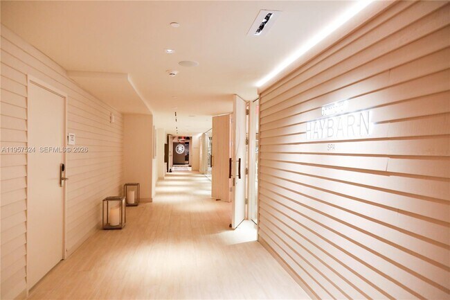 Building Photo - 2301 Collins Ave