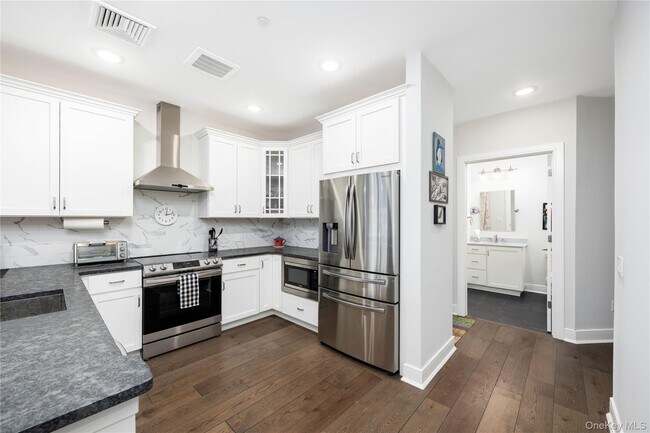 Building Photo - 19 Butterfield Rd