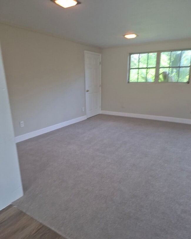 Building Photo - Welcome home