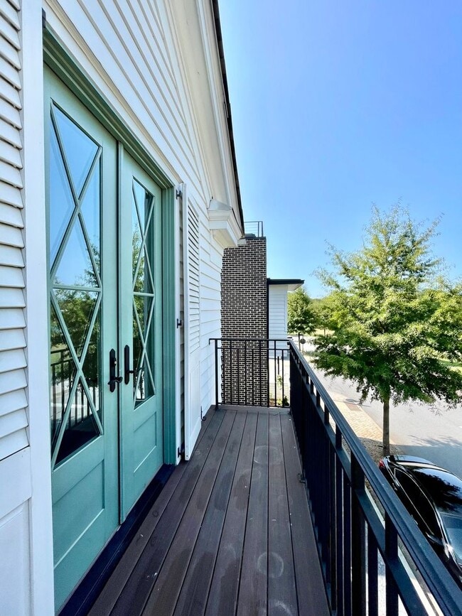 Building Photo - 3bed/3.5Bath LakeFront Home in Trilith