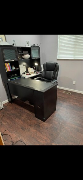 Building Photo - 933 East Ave