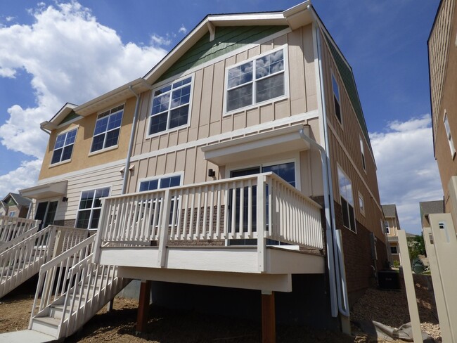 Building Photo - $0 DEPOSIT OPTION. 3 BED/2BATH END UNIT @ ...