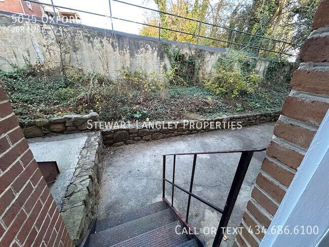 Building Photo - 5035 Oxford St