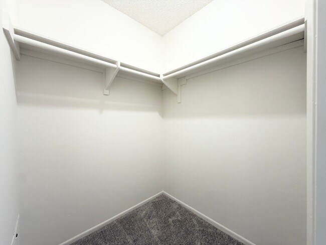 Building Photo - 2140 Via Camino Verde